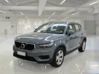 Usata Volvo XC40 Momentum 163 CV (119 kW) 2022 Grigio SUV