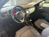 Usata Alfa Romeo Giulietta Distinctive 150 CV (110 kW) 2014 Nero Utilitaria