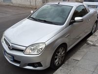Usata Opel Tigra 69 CV (50 kW) 2006 Cabrio