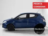 Usata Lancia Ypsilon 69 CV (50 kW) 2015 Blu Utilitaria