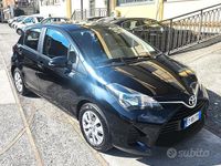 Usata Toyota Yaris 69 CV (50 kW) 2015 Nero Berlina