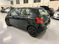 Usata Toyota Yaris Sol 87 CV (63 kW) 2007 Nero Utilitaria