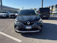 Usata Renault Captur Engineered 143 CV (105 kW) 2022 Grigio SUV