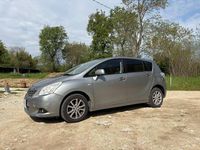 Usata Toyota Verso Active 126 CV (92 kW) 2011 Grigio Monovolume