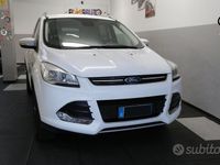 Usata Ford Kuga Titanium 150 CV (110 kW) 2015 Bianco pastello SUV