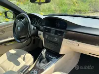 Usata BMW 320 150 CV (110 kW) 2011 Marrone Cabrio