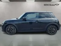Usata Mini Cooper Favoured 156 CV (114 kW) 2024 Midnight black ii Utilitaria