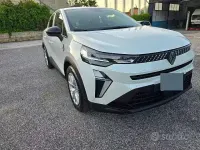 Usata Renault Captur 101 CV (74 kW) 2024 Bianco SUV