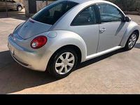 Usata VW New Beetle 105 CV (77 kW) 2006 Utilitaria