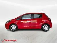 Usata Toyota Yaris Hybrid Active 101 CV (74 kW) 2017 Rosso Berlina