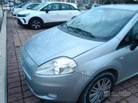 Usata Fiat Grande Punto Dynamic 90 CV (66 kW) 2006 Grigio Utilitaria