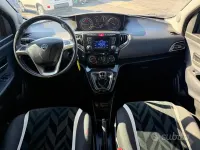 Usata Lancia Ypsilon Gold 95 CV (69 kW) 2017 Grigio Utilitaria