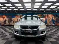 Usata VW Touareg Exclusive 174 CV (127 kW) 2008 Grigio SUV
