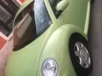 Usata VW New Beetle 102 CV (75 kW) 2001 Verde Utilitaria