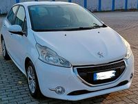 Usata Peugeot 208 68 CV (50 kW) 2012 Bianco Utilitaria