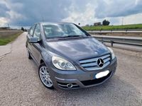 Usata Mercedes B200 140 CV (102 kW) 2010 Grigio Monovolume