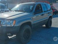 Usata Jeep Grand Cherokee Laredo 163 CV (119 kW) 2002 Grigio SUV