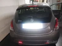 Usata Lancia Ypsilon 69 CV (50 kW) 2013 Grigio Utilitaria