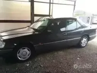 Usata Mercedes E200 136 CV (100 kW) 1995 Berlina