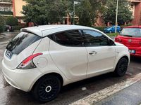 Usata Lancia Ypsilon 69 CV (50 kW) 2017 Bianco Utilitaria