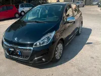 Usata Peugeot 208 82 CV (60 kW) 2018 Nero Utilitaria