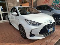 Usata Toyota Yaris Hybrid Trend 92 CV (67 kW) 2021 Bianco Berlina