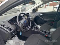 Usata Ford Focus 120 CV (88 kW) 2015 Grigio Station wagon