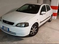 Usata Opel Astra 101 CV (74 kW) 2002 Bianco Utilitaria