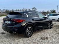 Usata Infiniti Q30 Business Executive 122 CV (89 kW) 2018 Nero Berlina