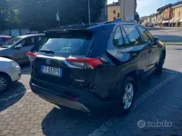 Usata Toyota RAV4 Hybrid Active 178 CV (130 kW) 2020 Nero SUV