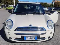 Begagnad Mini ONE 90 HK (66 kW) 2004 Beige Halvkombi