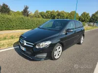 Usata Mercedes B180 109 CV (80 kW) 2017 Nero Utilitaria