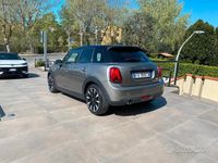 Begagnad Mini ONE 75 HK (55 kW) 2019 Svart Halvkombi