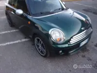Usata Mini Cooper D Clubman Chili 109 CV (80 kW) 2009 Verde Station wagon