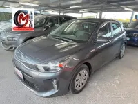 Usata Kia Rio 82 CV (60 kW) 2017 Gray Berlina