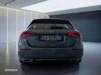 Usata Mercedes A180 Business 116 CV (85 kW) 2020 Grigio Berlina