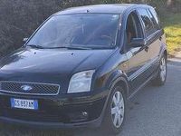 Usata Ford Fusion 90 CV (66 kW) 2005 Utilitaria