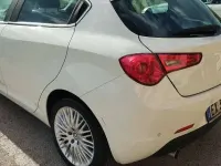 Usata Alfa Romeo Giulietta Exclusive 105 CV (77 kW) 2014 Bianco Utilitaria