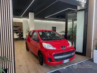 Usata Peugeot 107 68 CV (50 kW) 2010 Rosso Utilitaria