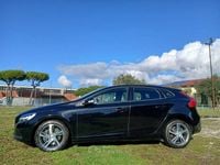 Usata Volvo V40 120 CV (88 kW) 2018 Nero Berlina