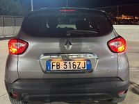 Usata Renault Captur 90 CV (66 kW) 2016 Grigio SUV
