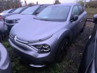 Begagnad Citroën C4 PureTech 131 HK (96 kW) 2024 Grön Sedan