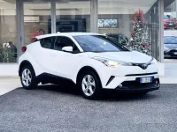 Usata Toyota C-HR 98 CV (72 kW) 2018 Bianco SUV
