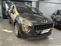 Usata Peugeot 3008 Business-Line 111 CV (81 kW) 2012 Grigio Station wagon