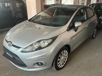 Usata Ford Fiesta 96 CV (70 kW) 2012 Grigio Utilitaria