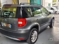 Usata Skoda Yeti Active 105 CV (77 kW) 2012 Grigio SUV