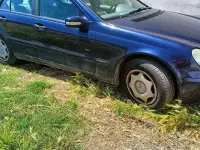 Usata Mercedes C220 143 CV (105 kW) 2001 Blu Berlina