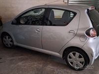 Usata Toyota Aygo 68 CV (50 kW) 2010 Grigio Utilitaria