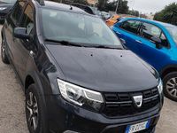 Usata Dacia Sandero 90 CV (66 kW) 2018 Grigio Monovolume