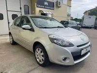 Usata Renault Clio III Dynamique 75 CV (55 kW) 2012 Argento Berlina